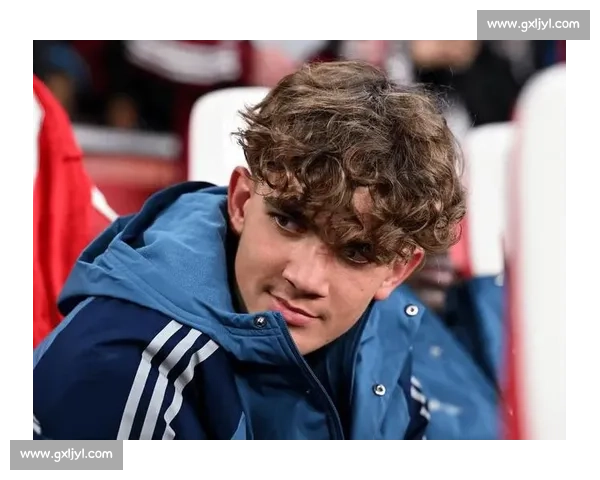 阿森纳球迷终极考验：3 名球员认全算老粉